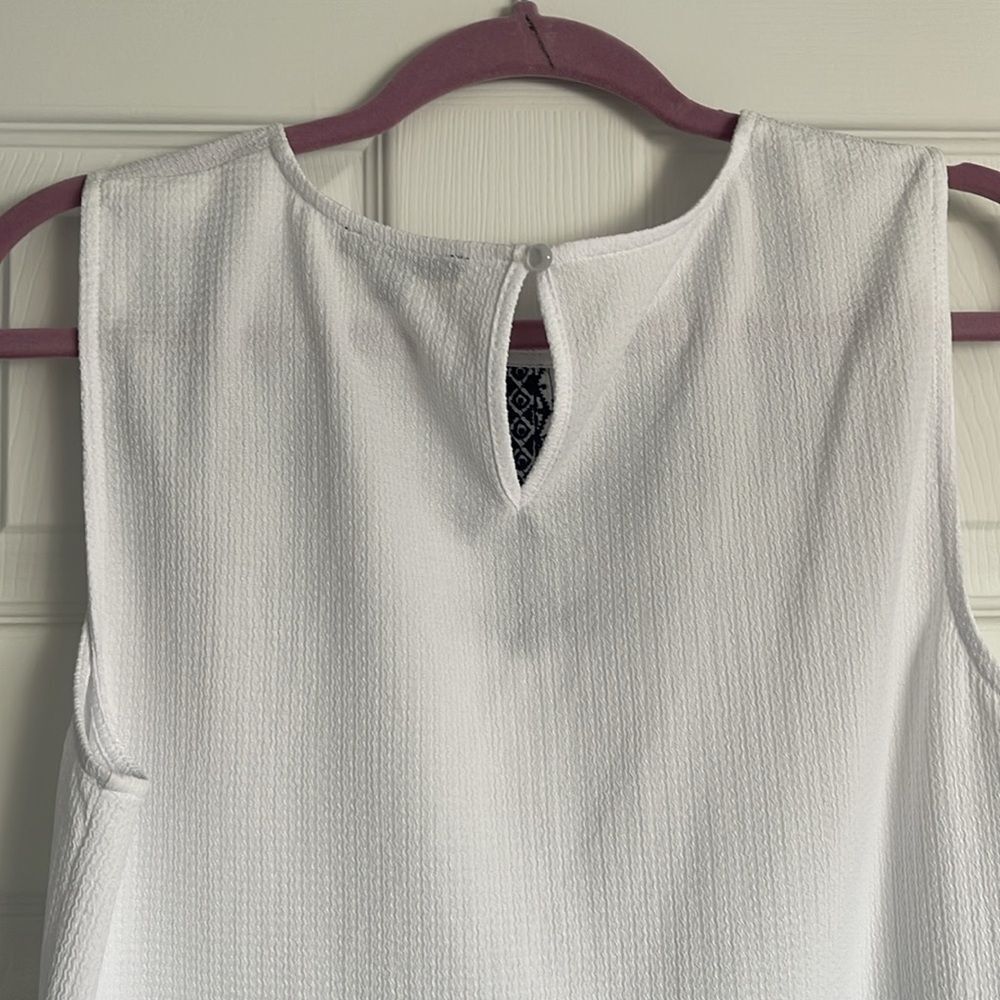 NWOT tank - Picture 2 of 5